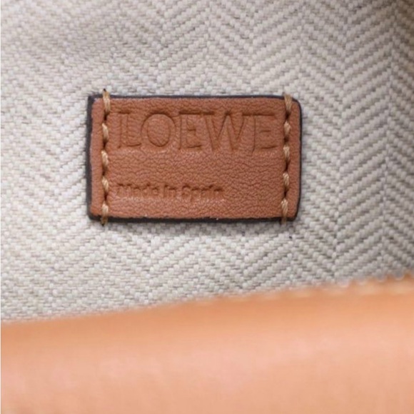 LOEWE Mini Puzzle Edge bag in classic calfskin - Picture 8 of 15